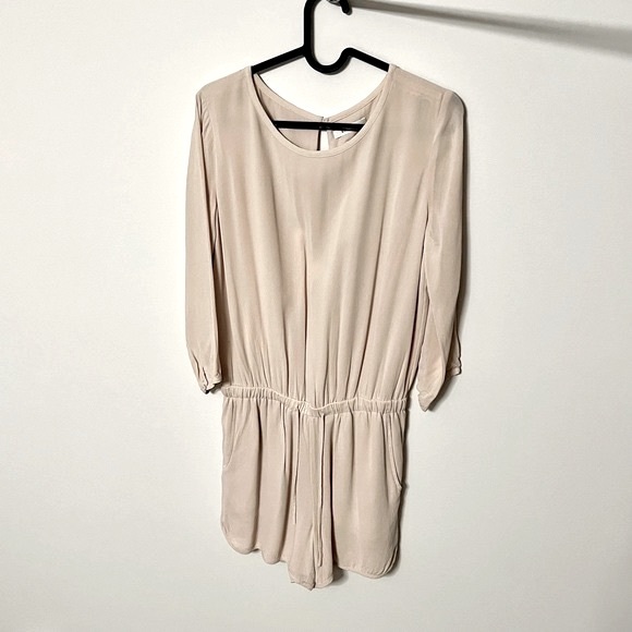 Aritzia Babaton Keagan Crepe Romper w/ Tie Waist - Cream Size S - Picture 2 of 7